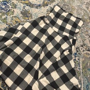 Turtleneck pancho checkered